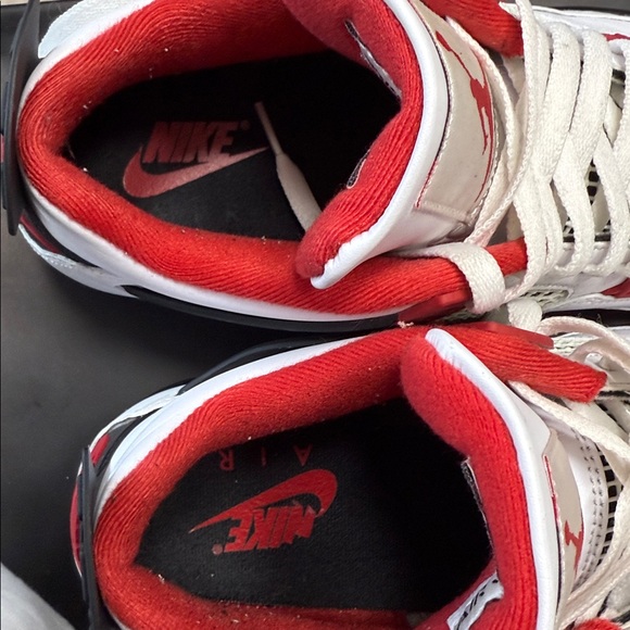 Jordan 4 - Picture 6 of 8